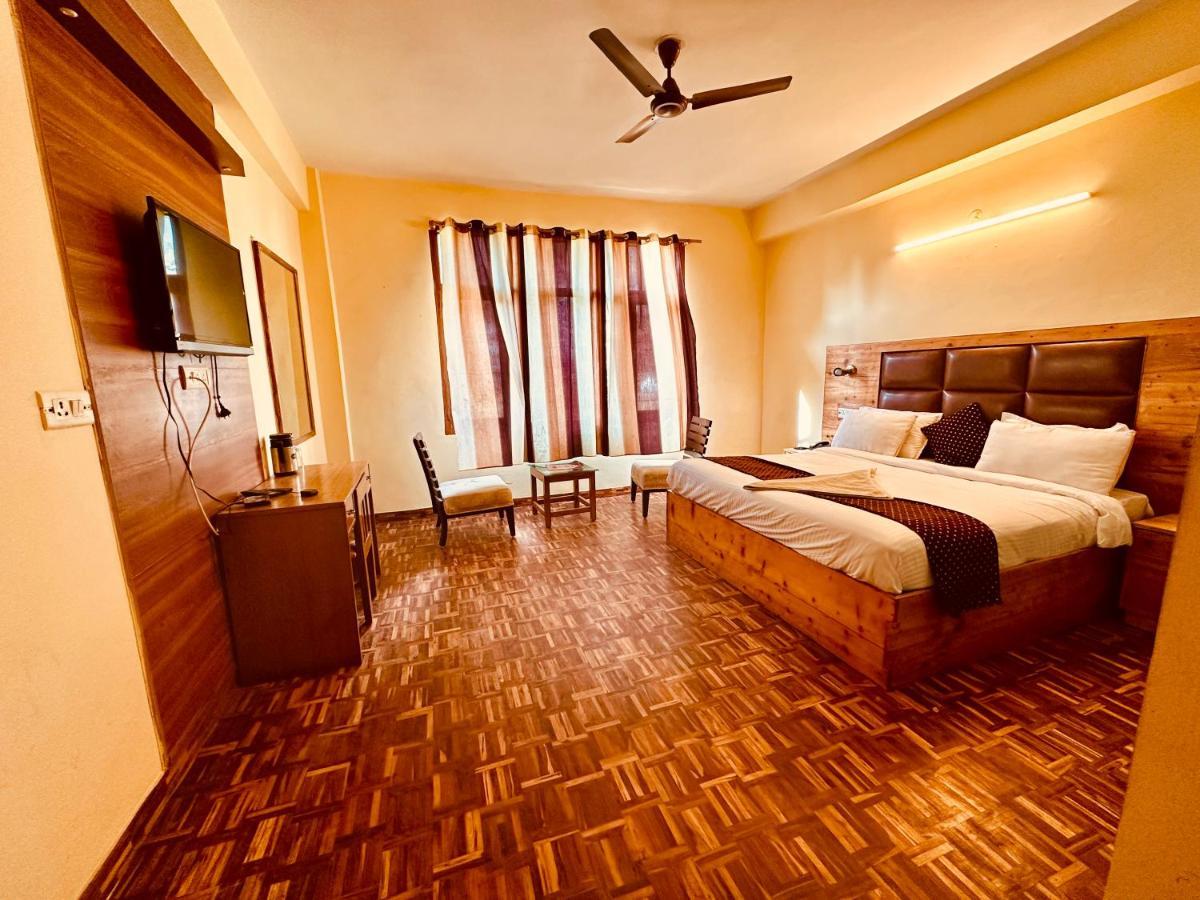 Hotel Grand Kalinga - Near Volvo Bus Stand Manali Экстерьер фото