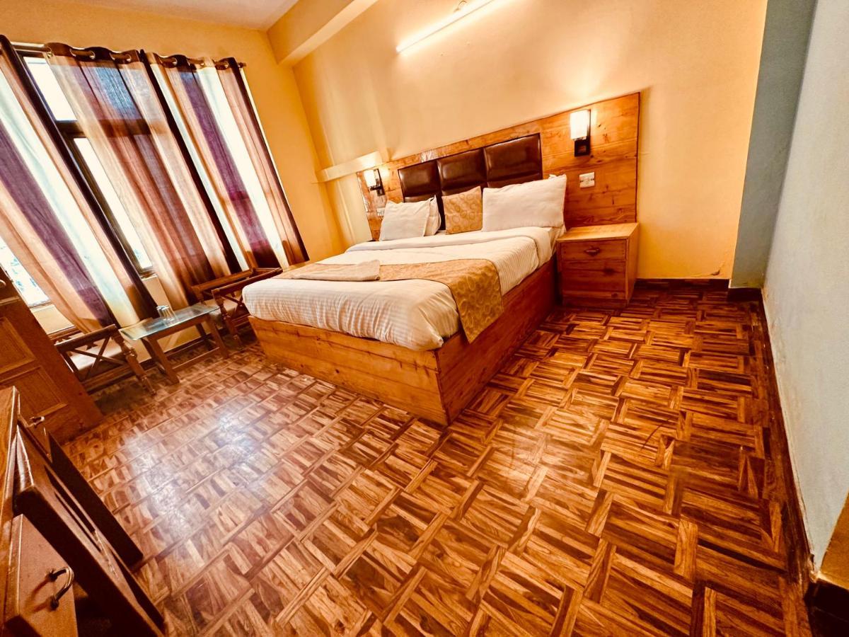 Hotel Grand Kalinga - Near Volvo Bus Stand Manali Экстерьер фото