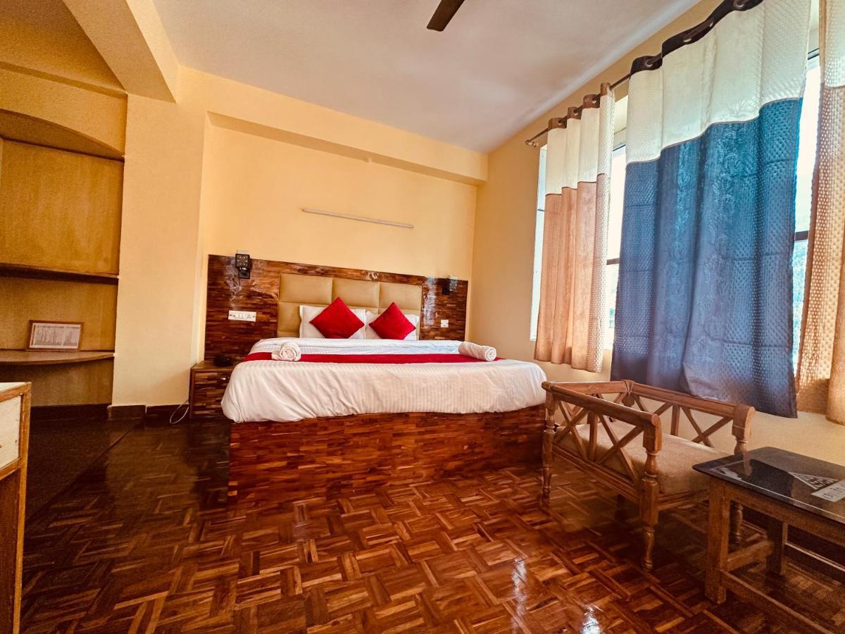 Hotel Grand Kalinga - Near Volvo Bus Stand Manali Экстерьер фото
